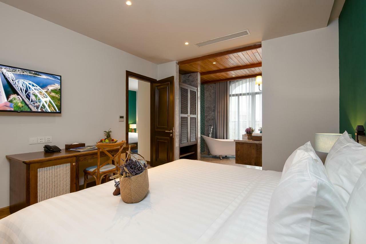 Two-Bedroom Suite with Balcony